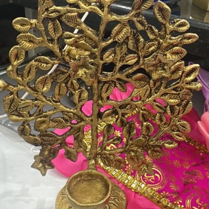 Brass Leaf Tree Oil Lamp Round Base