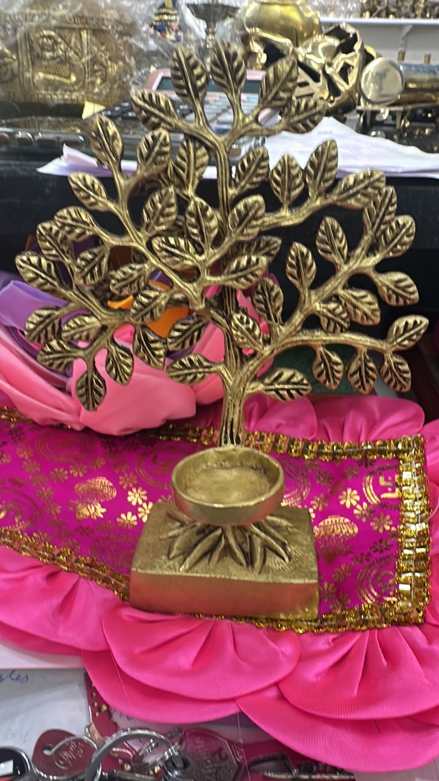 Brass Leaf Tree Oil Lamp Square Base Brass Leaf Tree Oil Lamp Square Base